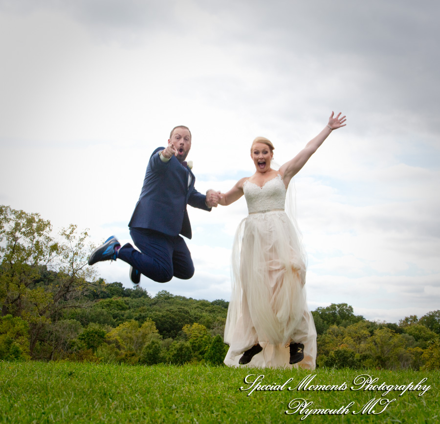 Heritage Park Farmington Hills MI wedding photograph