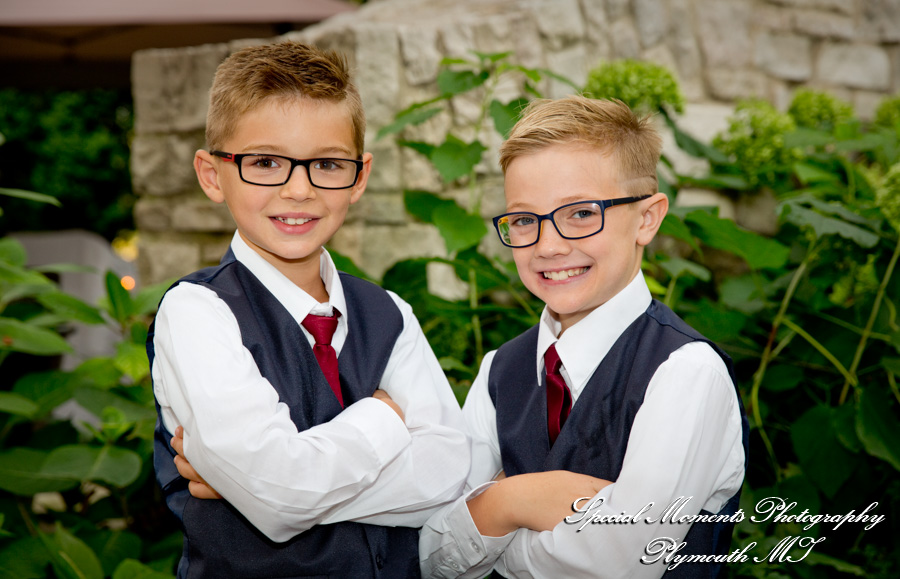 Sarah & Ryan at Cafe Cortina Farmington Hills MI wedding photograph