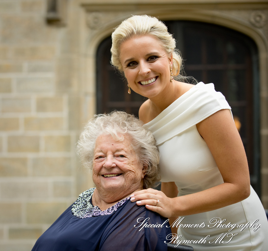 Edsel & Eleanor Ford Gate House Grosse Pointe Shores MI wedding photograph