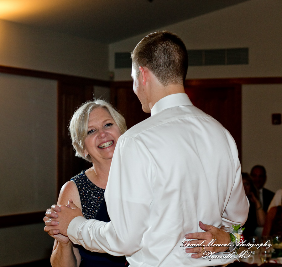 Oak Arbor Rochester MI wedding photograph