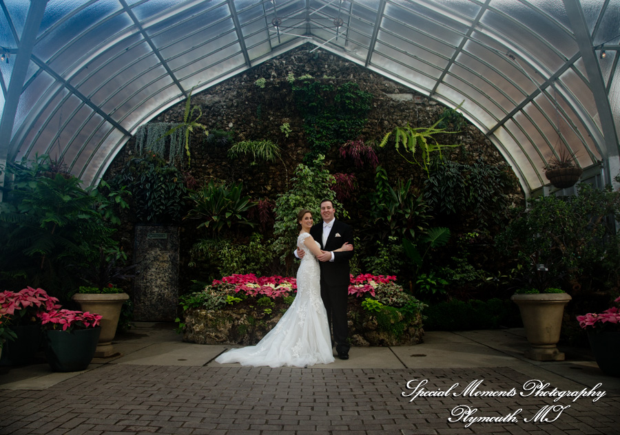Lauren & Zachary at Gesu Roman Catholic Church Detroit MI wedding photography