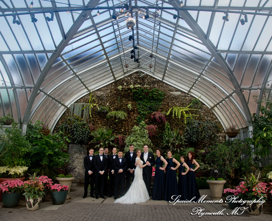 Lauren & Zachary at Gesu Roman Catholic Church Detroit MI wedding photography