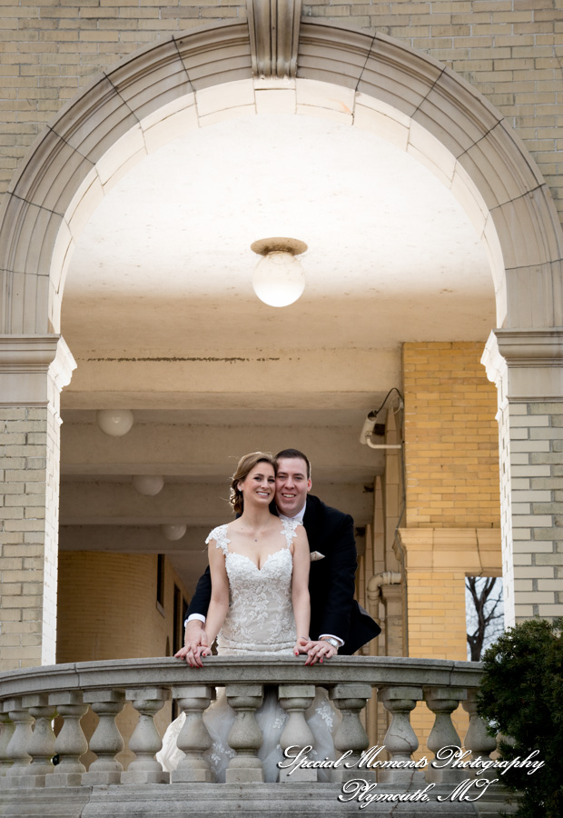 Lauren & Zachary at Gesu Roman Catholic Church Detroit MI wedding photography