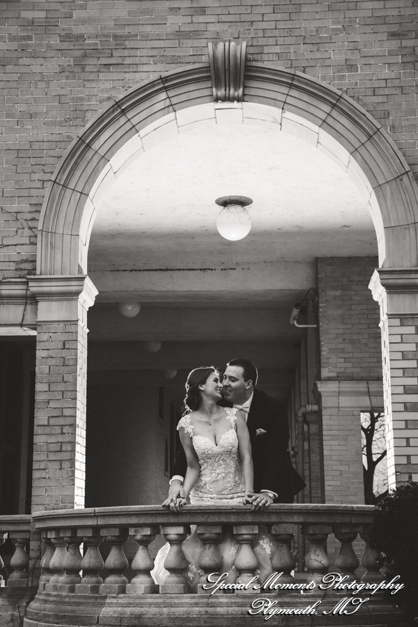 Lauren & Zachary at Gesu Roman Catholic Church Detroit MI wedding photography