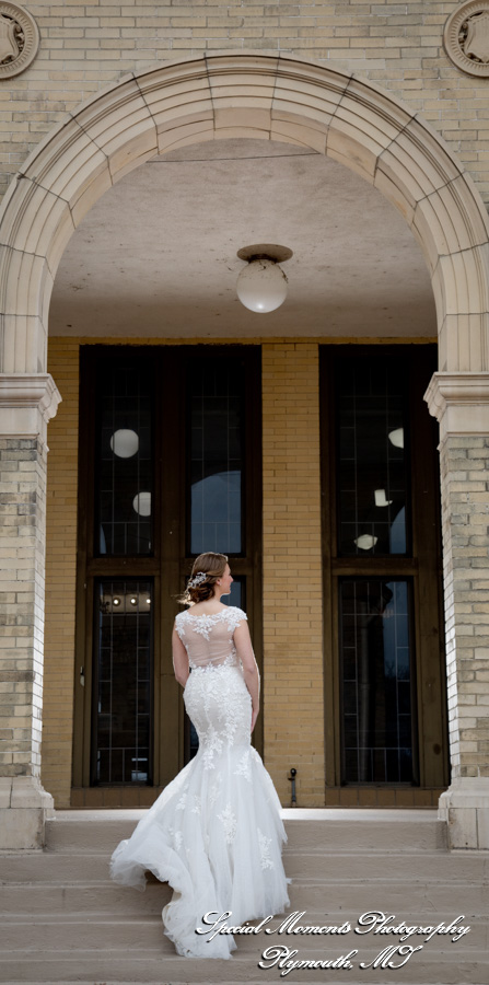 Lauren & Zachary at Gesu Roman Catholic Church Detroit MI wedding photography