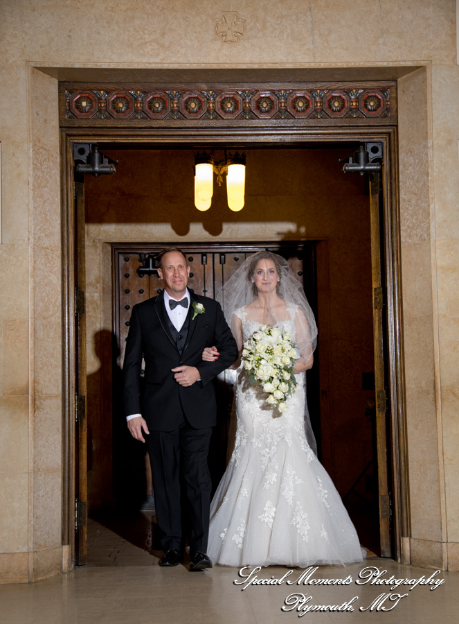 Lauren & Zachary at Gesu Roman Catholic Church Detroit MI wedding photography