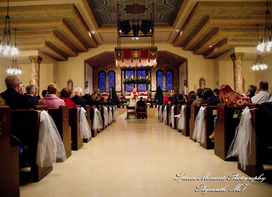 Lauren & Zachary at Gesu Roman Catholic Church Detroit MI wedding photography