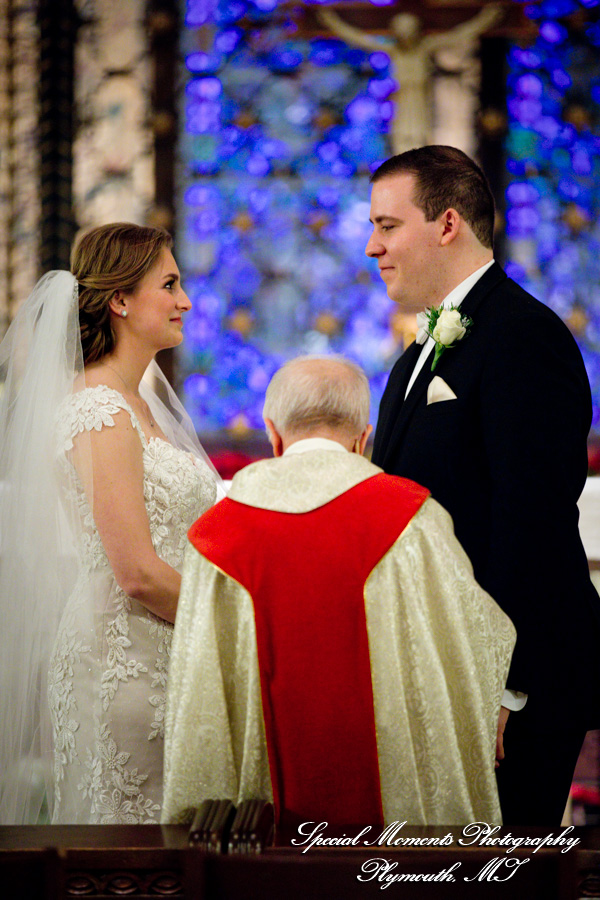 Lauren & Zachary at Gesu Roman Catholic Church Detroit MI wedding photography