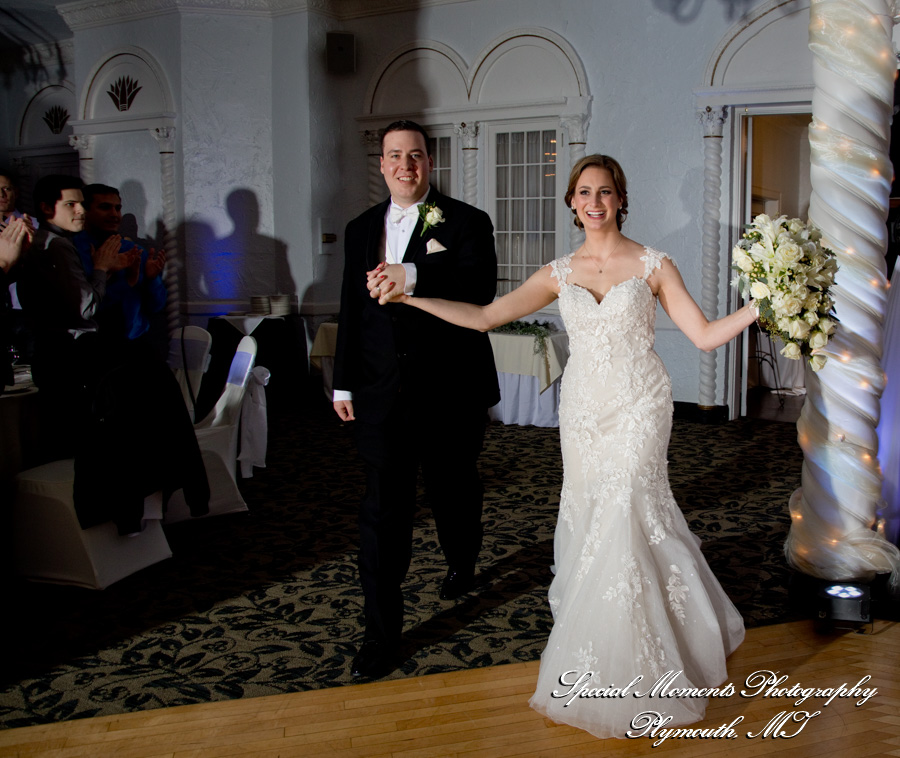 Lauren & Zachary at Blossom Heath Inn St. Clair Shores MI wedding photography