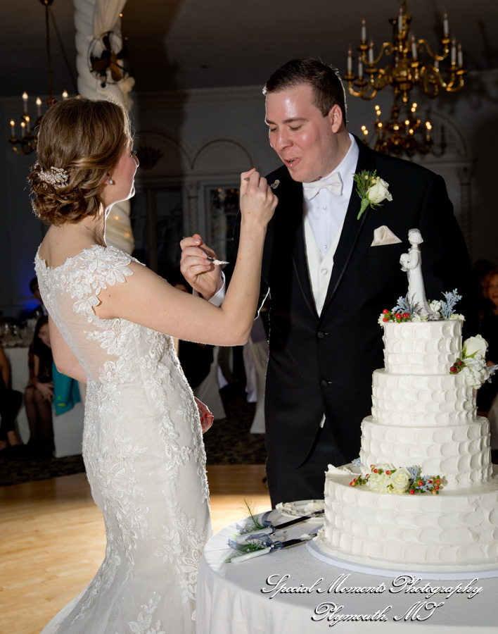 Lauren & Zachary at Blossom Heath Inn St. Clair Shores MI wedding photography