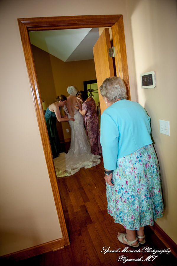 Katie & Dave at First United Methodist Brighton MI wedding photography