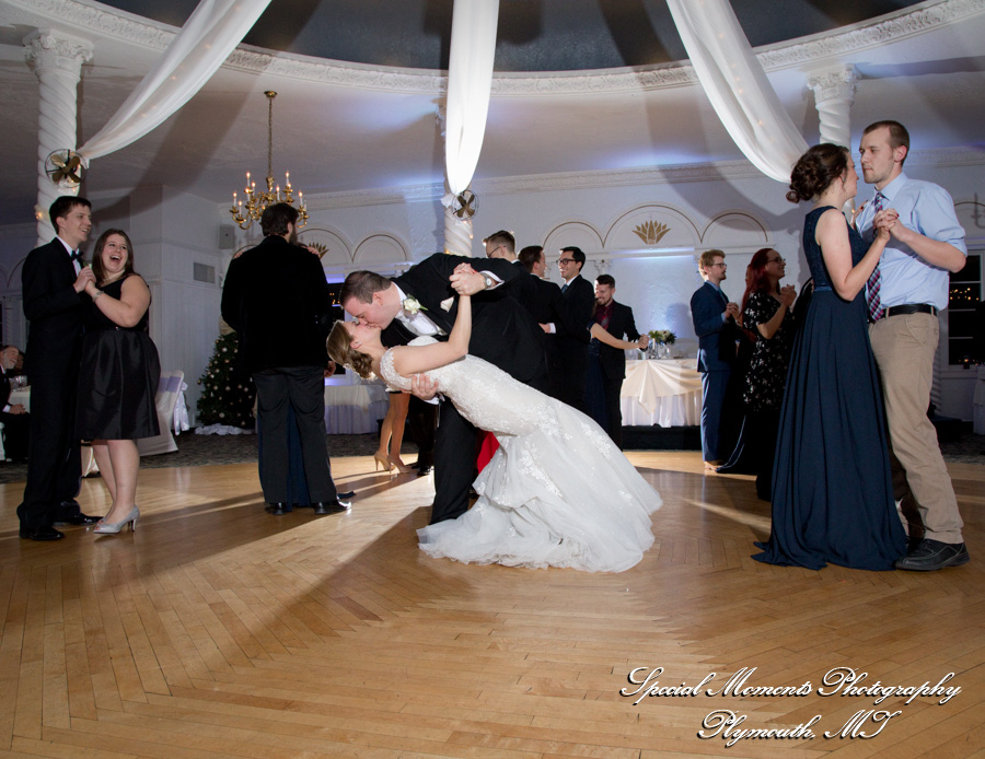 Lauren & Zachary at Blossom Heath Inn St. Clair Shores MI wedding photography