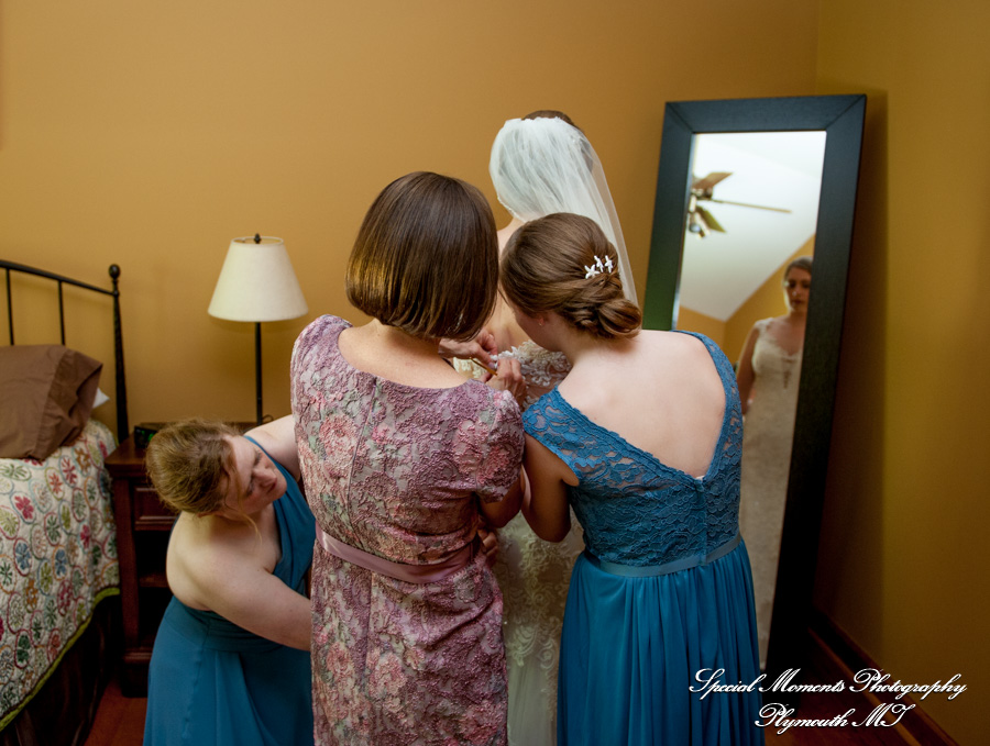 Katie & Dave at First United Methodist Brighton MI wedding photography