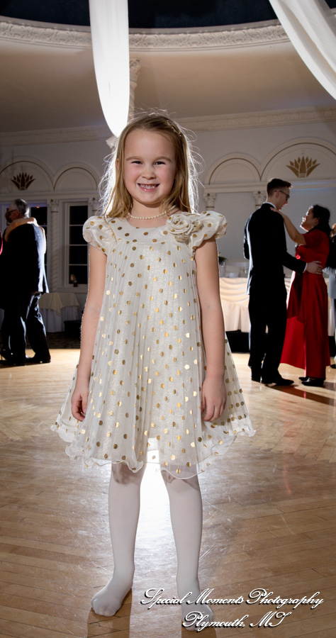 Lauren & Zachary at Blossom Heath Inn St. Clair Shores MI wedding photography