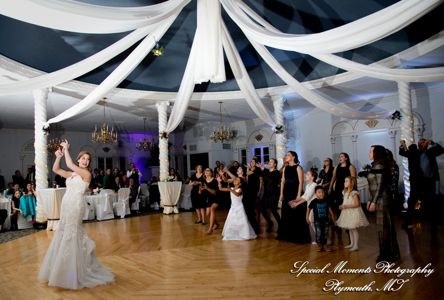 Lauren & Zachary at Blossom Heath Inn St. Clair Shores MI wedding photography