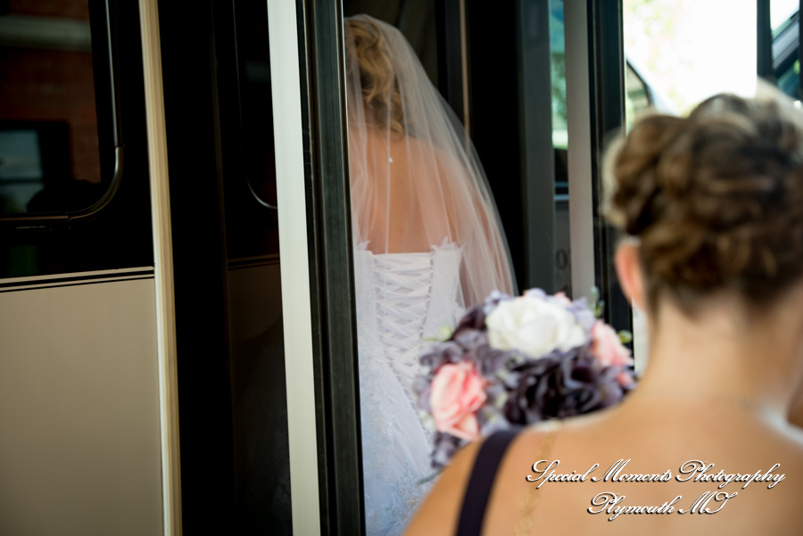 Courtnie & Michael at St. Paul Lutheran Trenton MI wedding photography