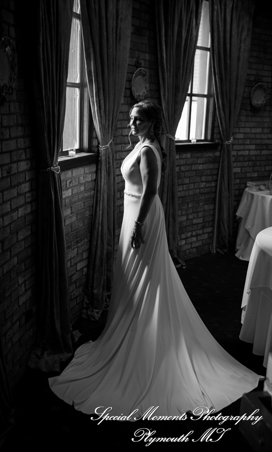 Tina & Mark at Cafe Cortina Farmington Hills MI wedding photography