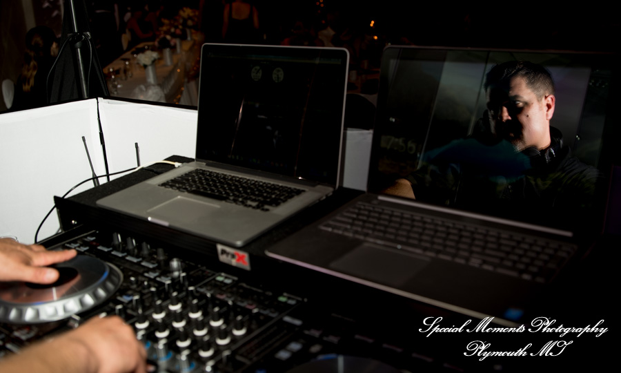 Courtnie & Michael at Arnaldo's Banquet Center Riverview MI wedding photography