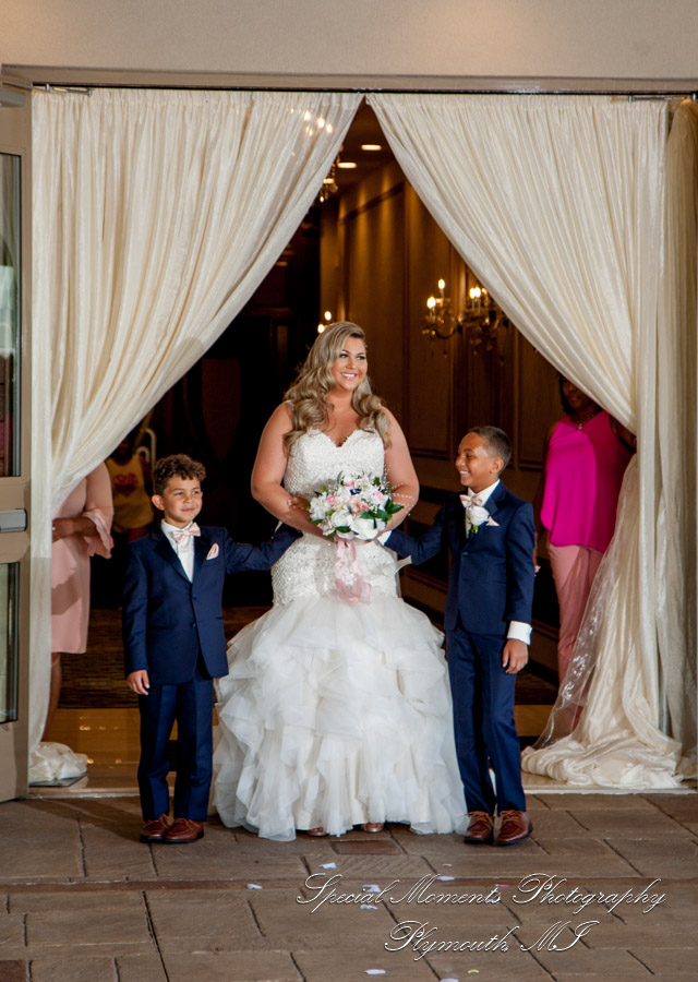 Kaitlin & Niko at The Bentley Banquet Hall Wyandotte MI wedding photography