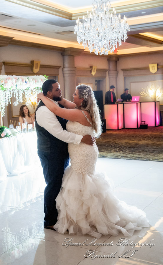 Kaitlin & Niko at The Bentley Banquet Hall Wyandotte MI wedding photography