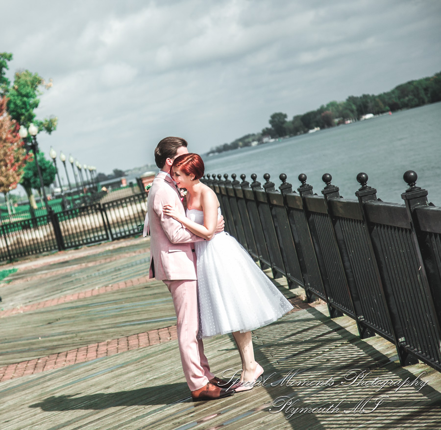 Chateau On The River Trenton MI wedding photograph