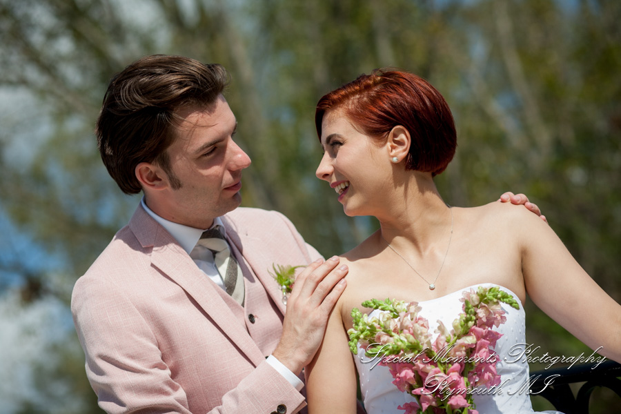 Chateau On The River Trenton MI wedding photograph
