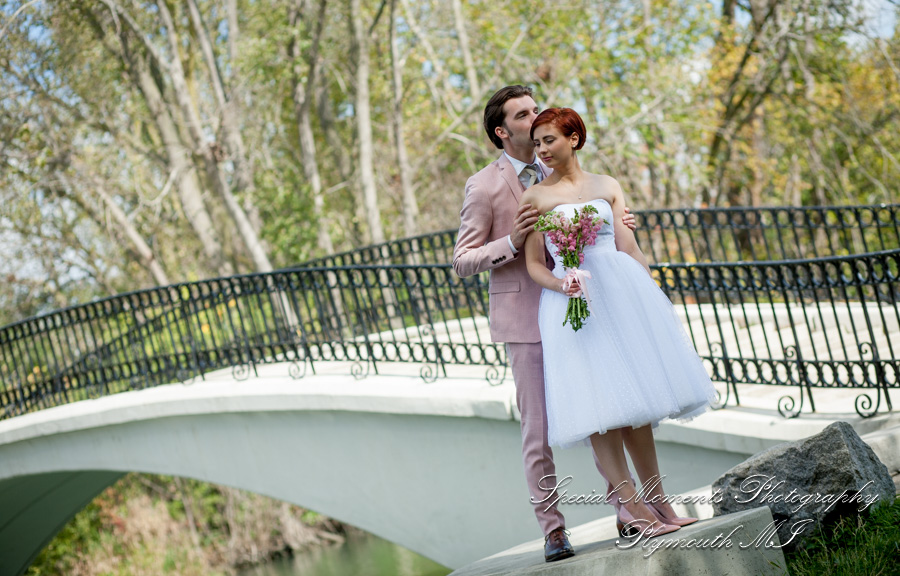 Chateau On The River Trenton MI wedding photograph