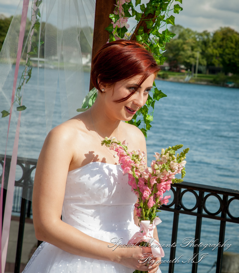 Chateau On The River Trenton MI wedding photograph