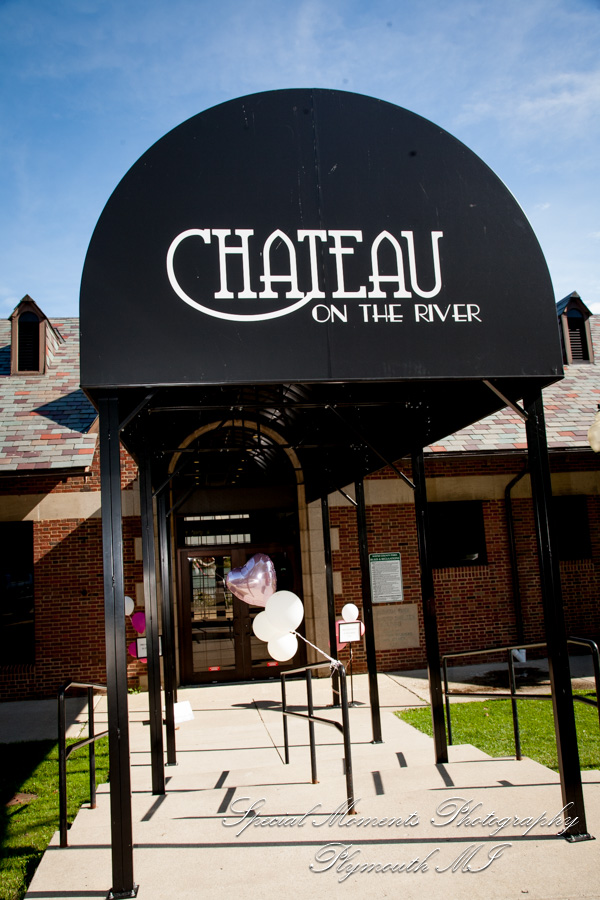 Chateau On The River Trenton MI wedding photograph