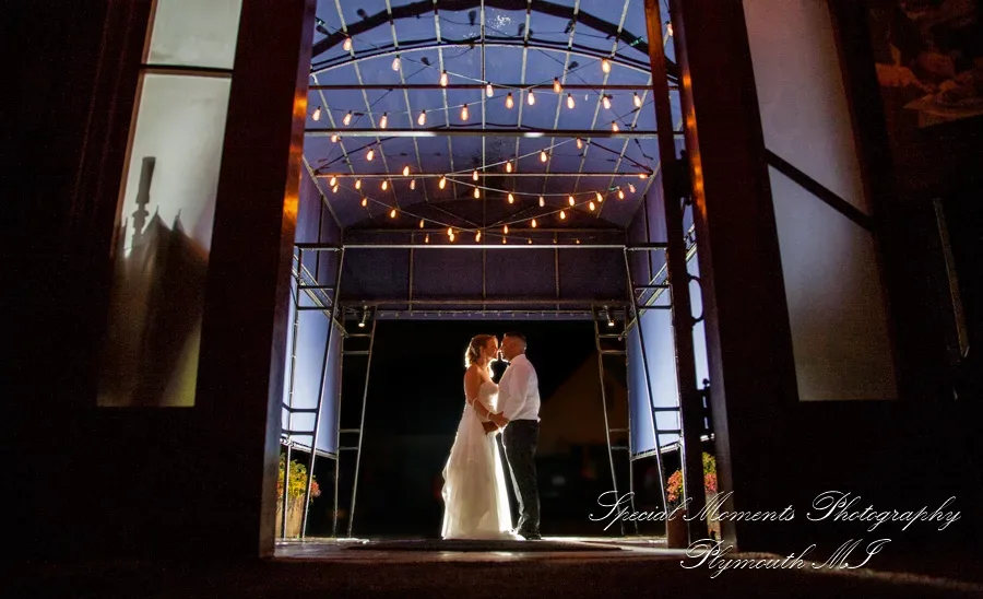 Cafe Cortina Farmington Hills MI wedding photograph