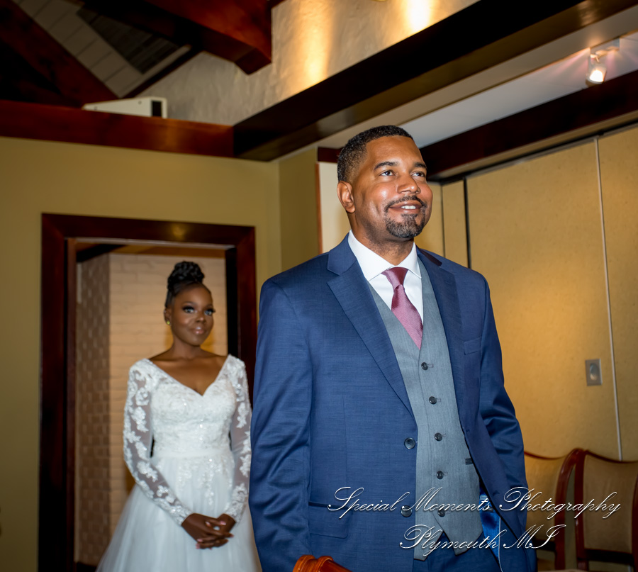 Iroquois Club Bloomfield Hills MI wedding photograph