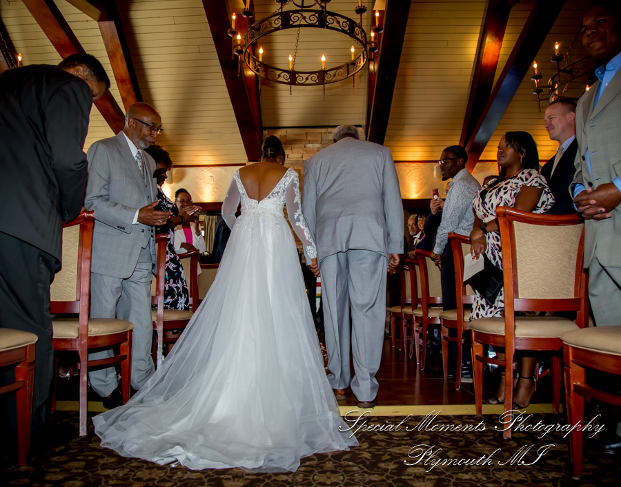 Iroquois Club Bloomfield Hills MI wedding photograph