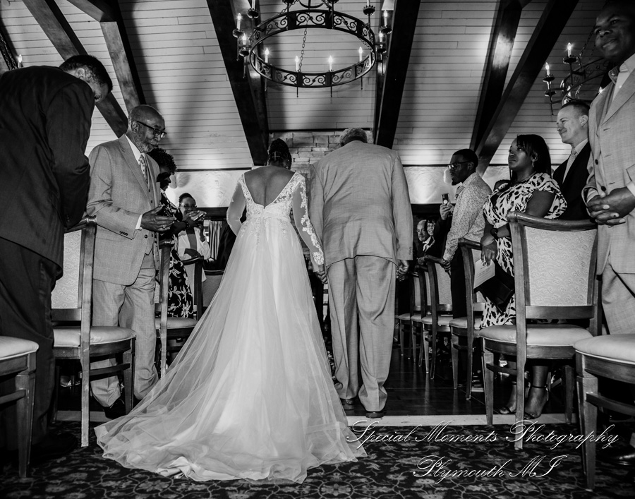 Iroquois Club Bloomfield Hills MI wedding photograph