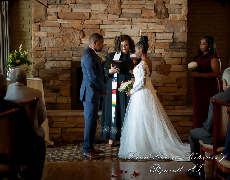 Iroquois Club Bloomfield Hills MI wedding photograph