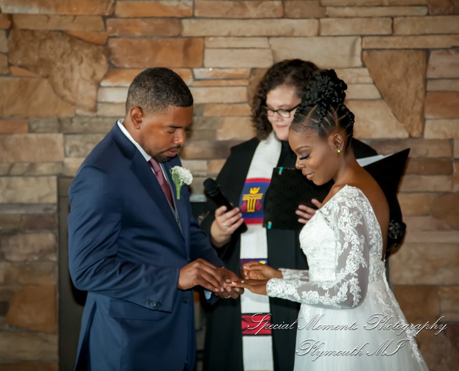 Iroquois Club Bloomfield Hills MI wedding photograph
