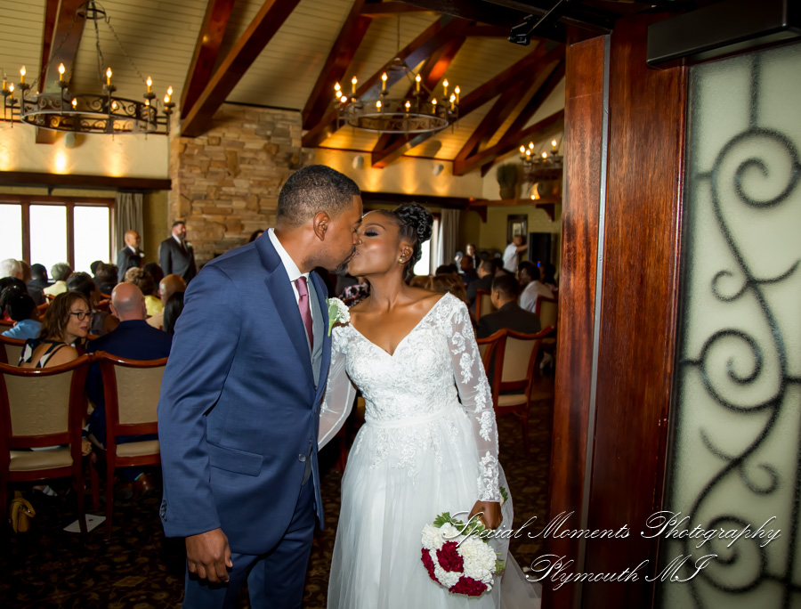Iroquois Club Bloomfield Hills MI wedding photograph