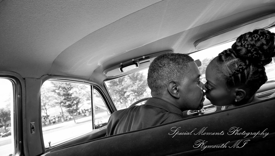 Iroquois Club Bloomfield Hills MI wedding photograph