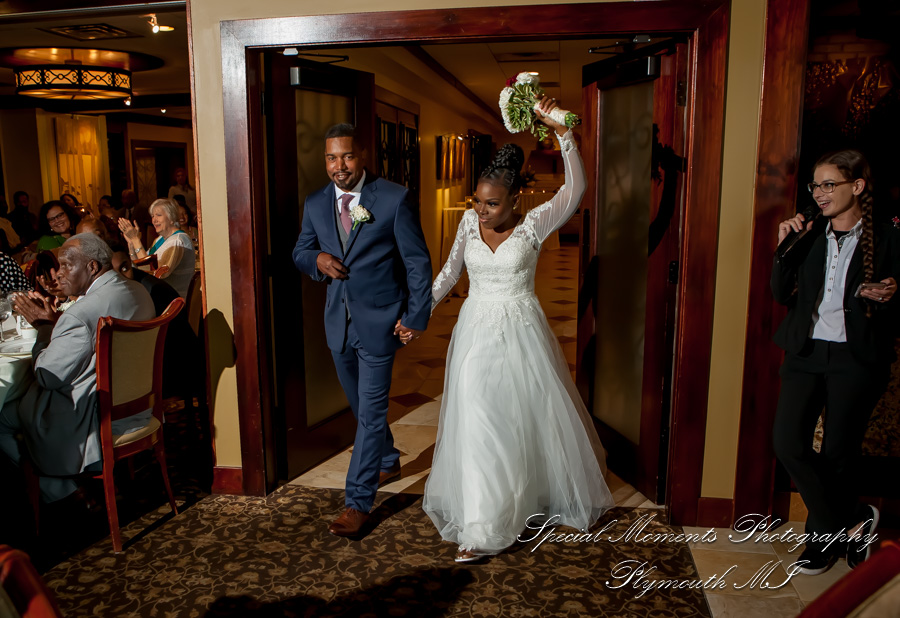 Iroquois Club Bloomfield Hills MI wedding photograph