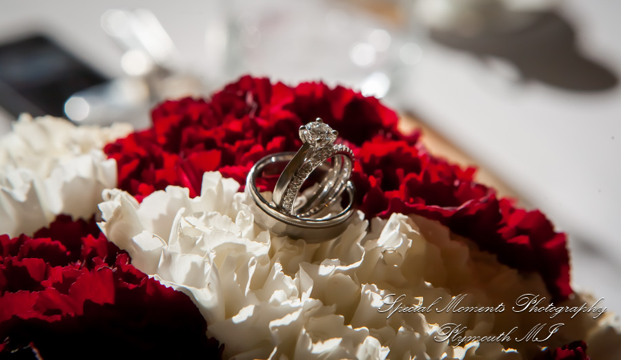 Iroquois Club Bloomfield Hills MI wedding photograph