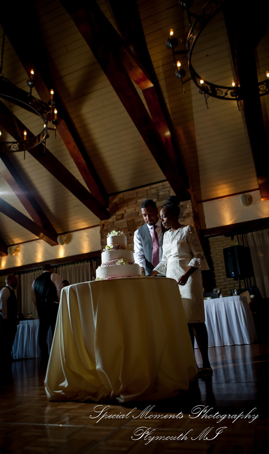 Iroquois Club Bloomfield Hills MI wedding photograph