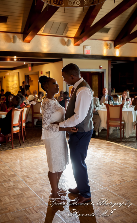 Iroquois Club Bloomfield Hills MI wedding photograph