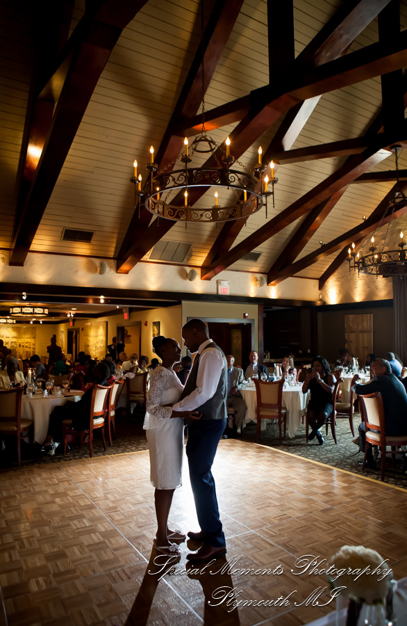 Iroquois Club Bloomfield Hills MI wedding photograph