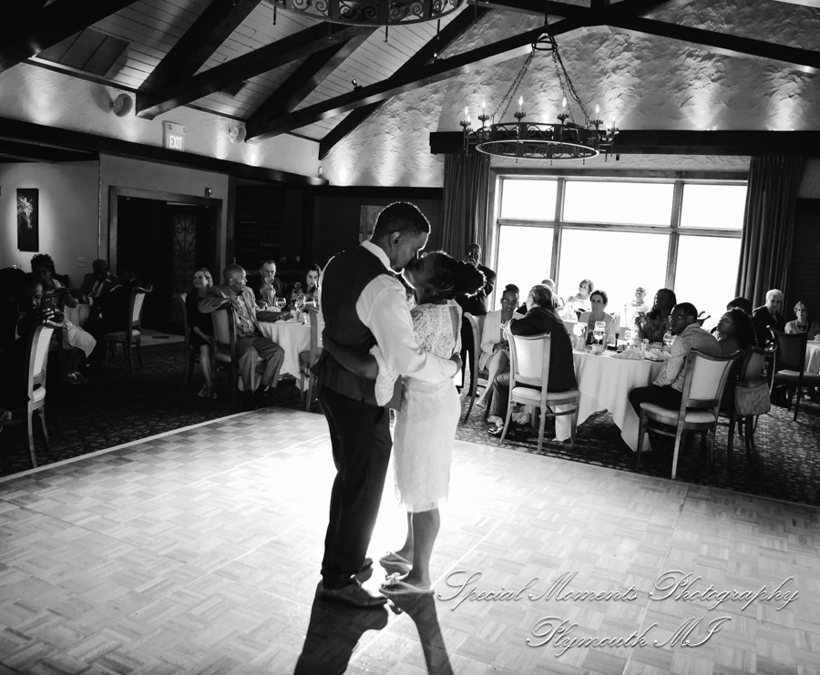 Iroquois Club Bloomfield Hills MI wedding photograph