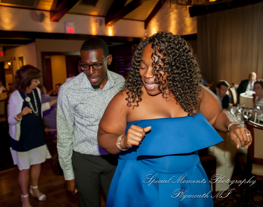 Iroquois Club Bloomfield Hills MI wedding photograph