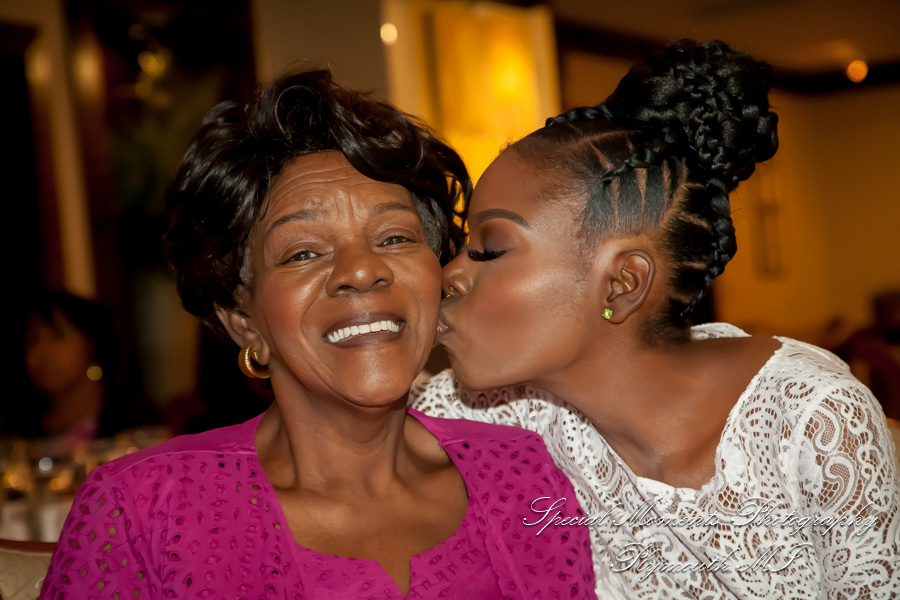 Iroquois Club Bloomfield Hills MI wedding photograph