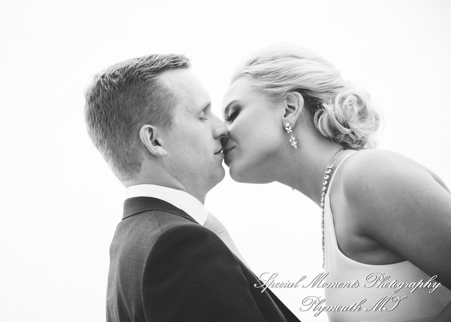Amanda & Greg at DIA Detroit MI wedding photography