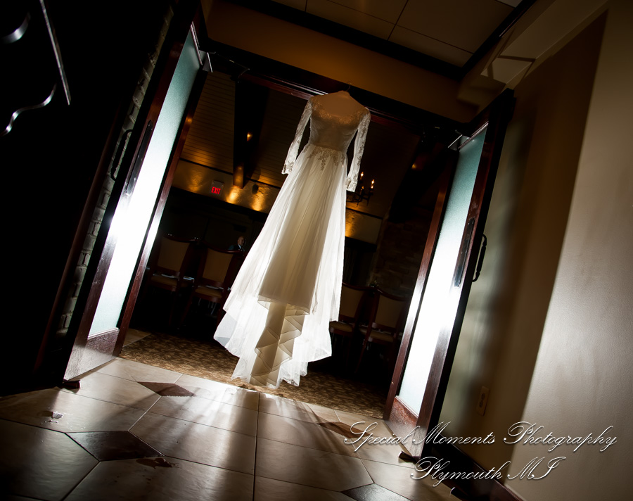 Rachel & Robert at Iroquois Club Bloomfield Hills MI wedding photography