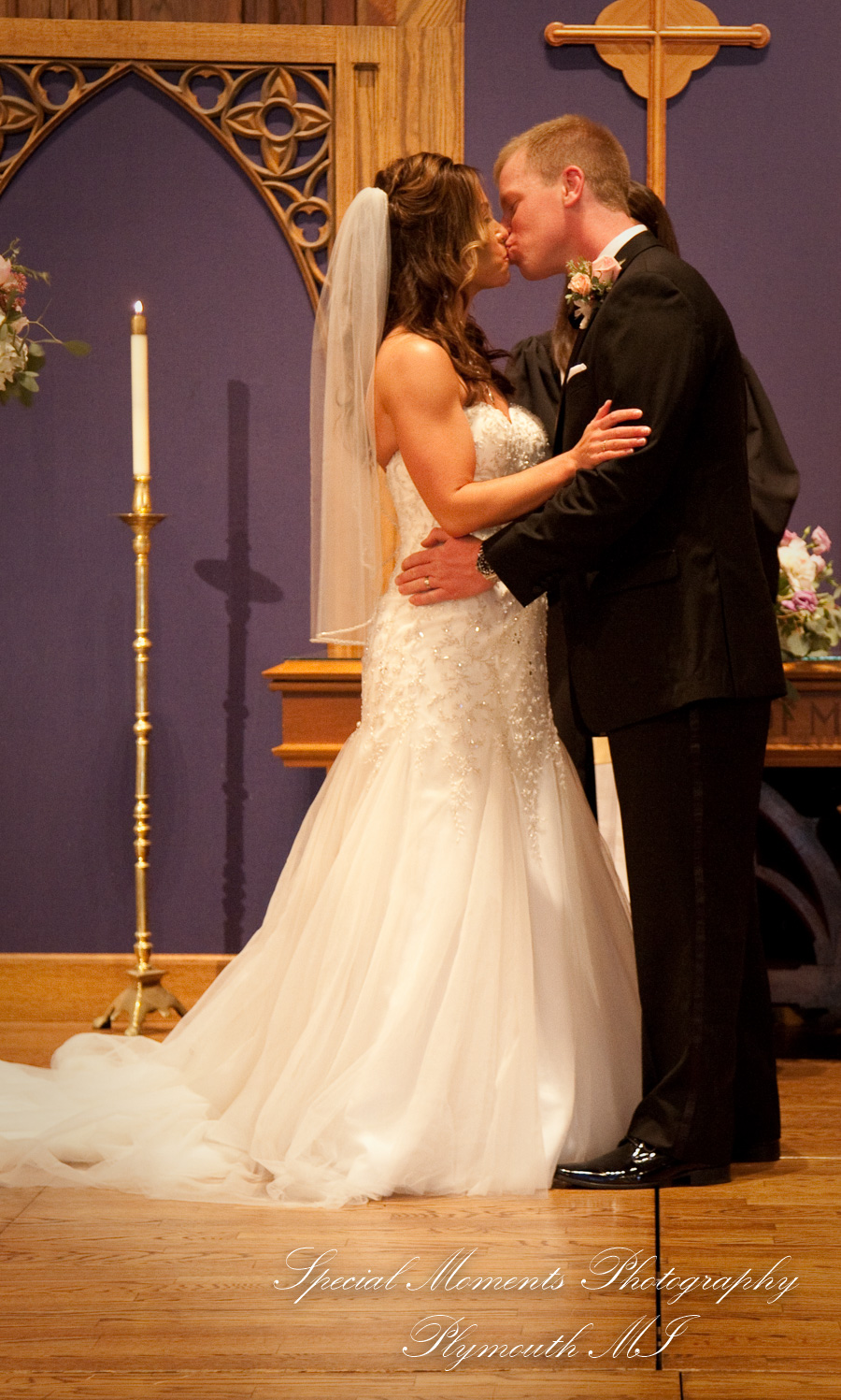 Elizabeth & Scott at The First Congregational Church Ann Arbor MI wedding photography