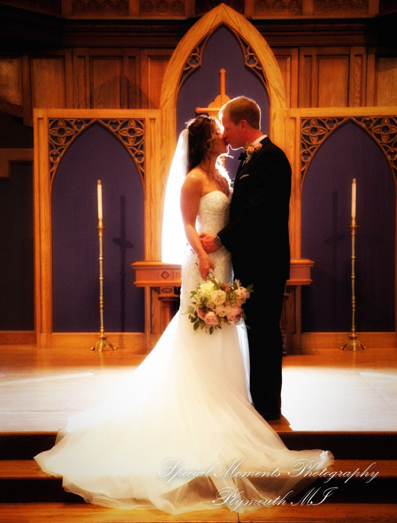 Elizabeth & Scott at The First Congregational Church Ann Arbor MI wedding photography