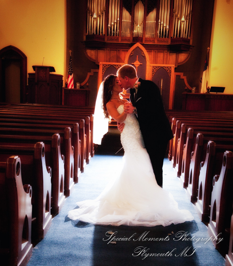 Elizabeth & Scott at The First Congregational Church Ann Arbor MI wedding photography